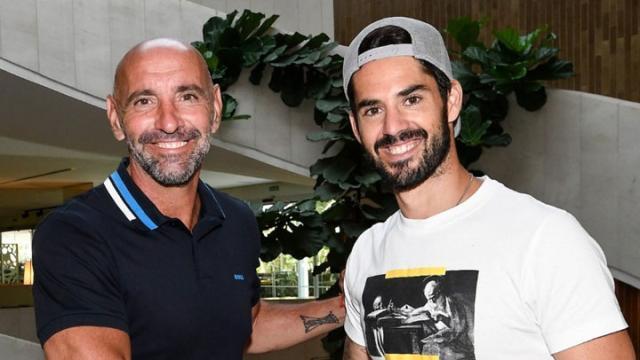1671645206797054698.jpg isco-monchi-sevilla-fc.jpg